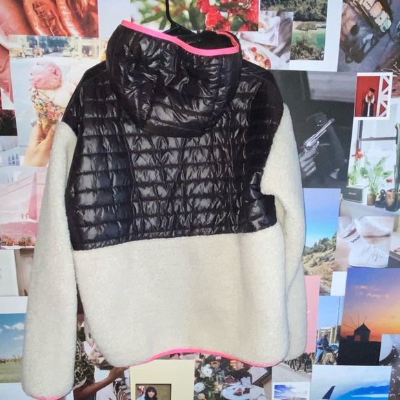 American Eagle Puffer Sherpa Pull Over - Picture 5 of 6